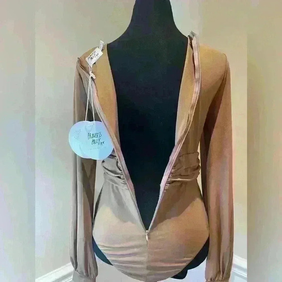 NWT Princess Polly LONG SLEEVE BODYSUIT BEIGE 6 - Picture 10 of 15